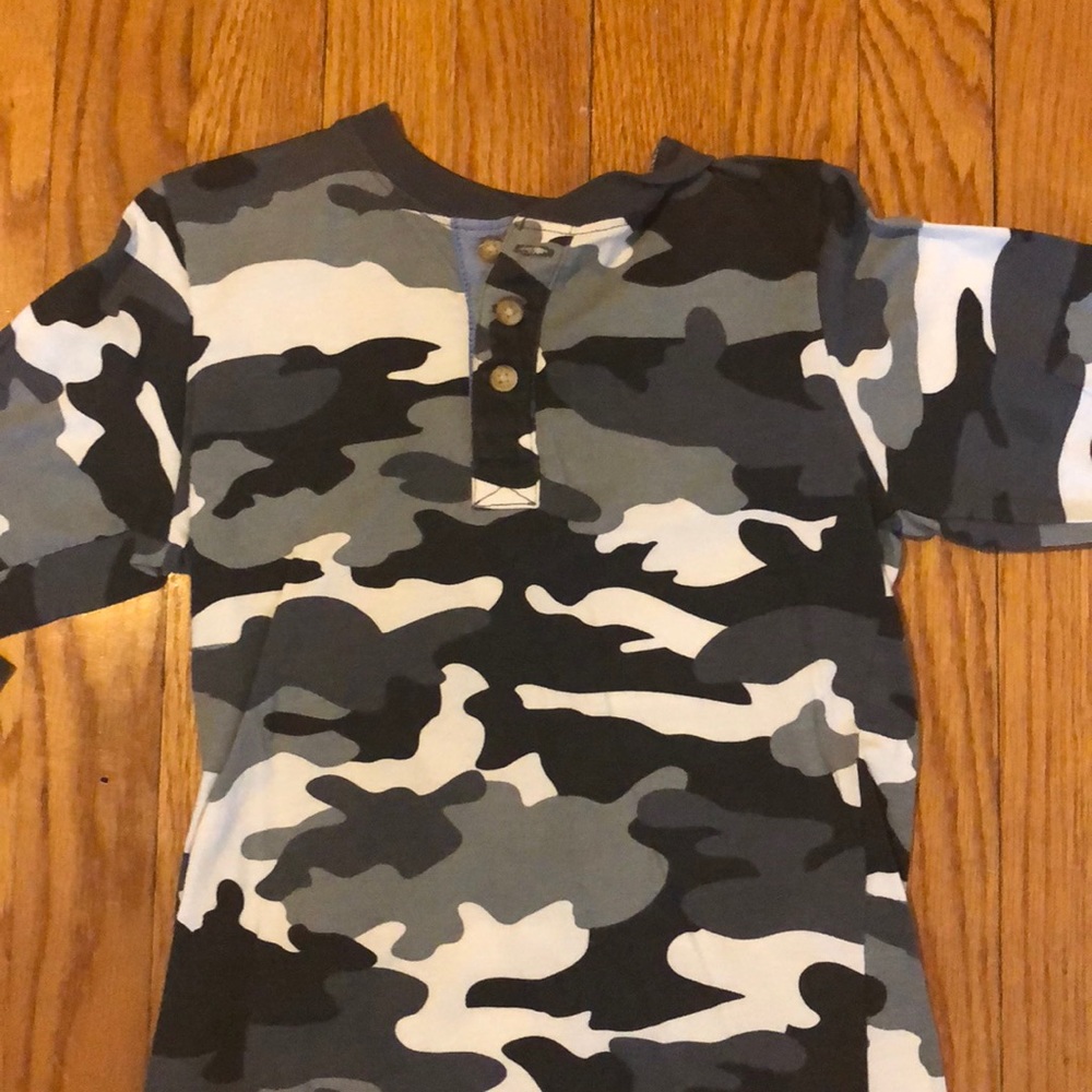 Children’s Place gray camo long sleeve